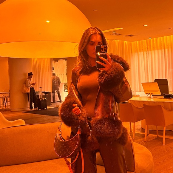 Revolve jacket - Picture 2 of 4